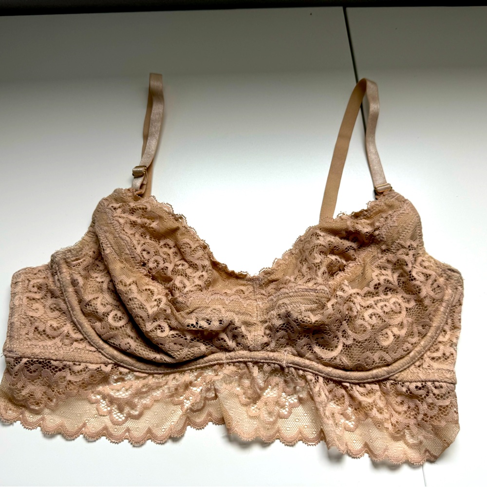 Dairy Fairy Ayla Lace Nursing and Handsfree pumping bra. Size 3/M. BEIGE.
